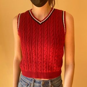 KNIT SWEATERVEST